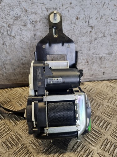 Mercedes e220 seat belt - mercedes,