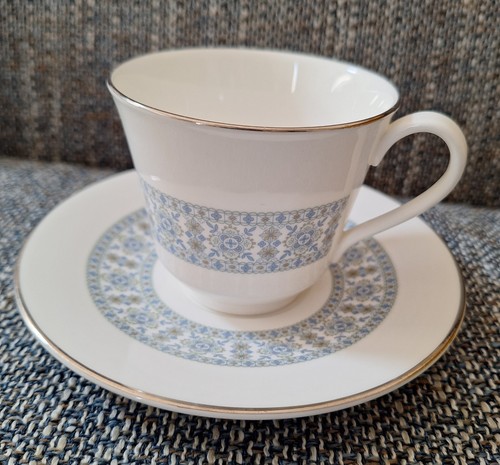 Royal doulton fine bone china - doulton,