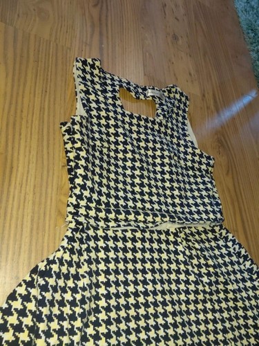 Lovely dogtooth lighy - lighy, yellow