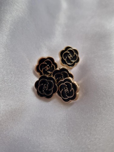 Lot small black camellia - of, 5
