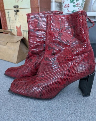 Russell bromley stuart - russell,