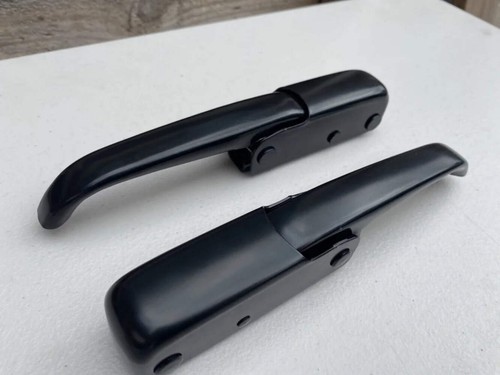 Tail gate lock lift - gate,