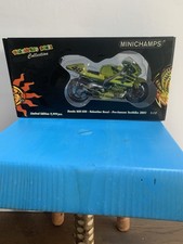 Minichamps 1/12 Scale Honda NSR 500 Valentino Rossi Pre-Season Test Bike 2001