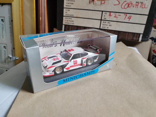 Boxed model minichamps - 1/43,