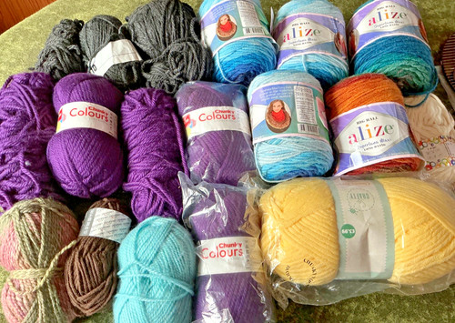 Wool bundle oddments - wool, 3.5k
