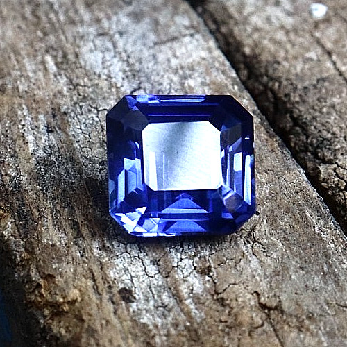 Natural blue sapphire - natural,