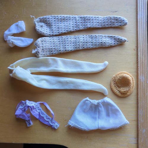 Vintage sindy etc clothes - etc,