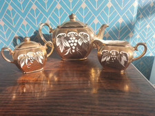 Vintage Gold Sadler Cube Tea