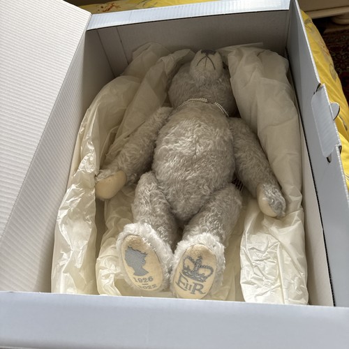 Steiff queen elizabeth - steiff,