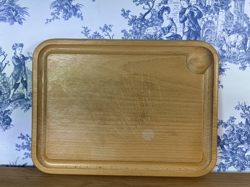 Vintage wooden bread board - wooden,