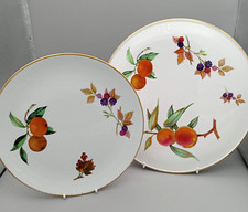 Royal Worcester Evesham Flat Cake Server and Round Serving Plate
