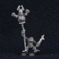 Ruglud's Armoured Orcs Maggot Standard Bearer Metal Citadel Goblins RRD5 L848
