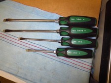 SK Tools - 4 Piece Cushion