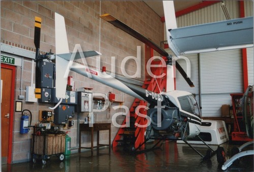 Cardiff heliport robinson r22 - cardiff,