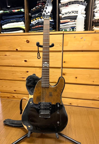 Squier fender avril - by,
