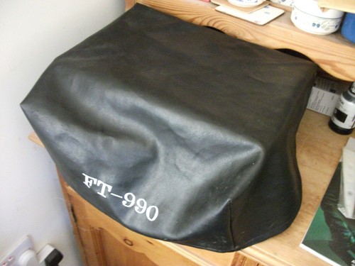 Yaesu 990 cover black white - 990,