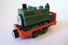 SAMSON, RARE. VERY GOOD CONDITION. Round Magnets. Take n'Play Thomas. P+P DISC.