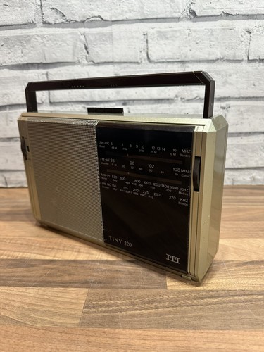 Itt tiny 220 vintage radio - 220,