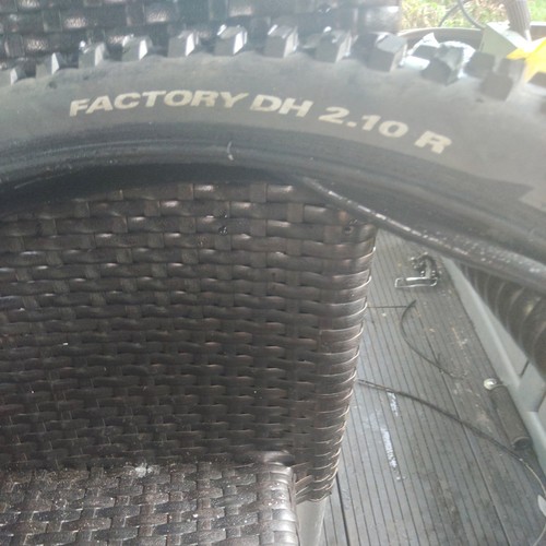 Tioga factory f tyre - 2.10,