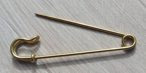 Antique brass kilt - brass,