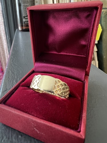Welsh hand made 9ct - welsh,