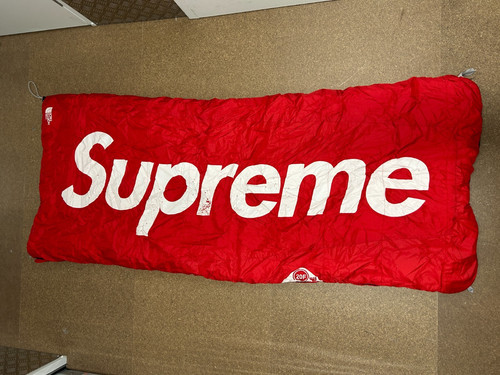 Supreme north face red - supreme, box