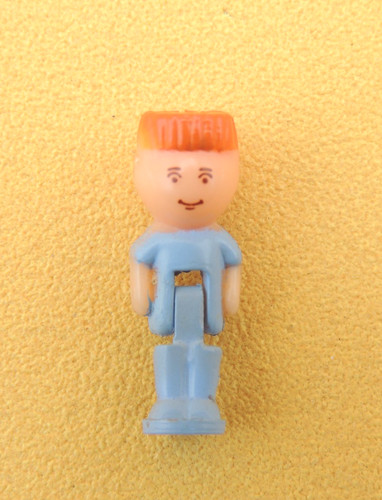 Polly pocket matt figure - polly,