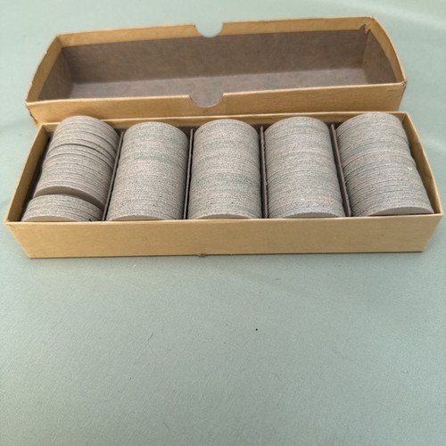 Lot 100 casino roulette - of,