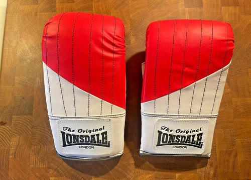 Lonsdale hook and - hook, pads