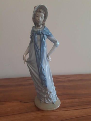 Lladro figure lady - of, a