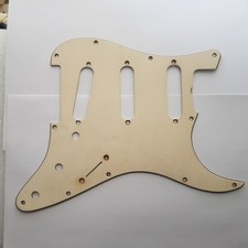 1982 FENDER STRATOCASTER AVRI