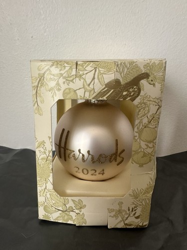 Harrods 2024 glass christmas - glass,