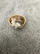 Vintage figurine of a calico