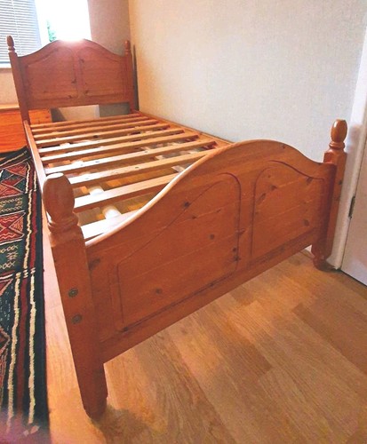 Pine single wooden - wooden, bed