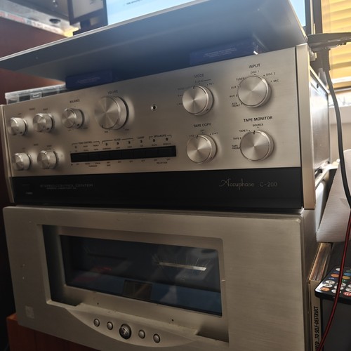 Accuphase c200 preamplifier - c200,