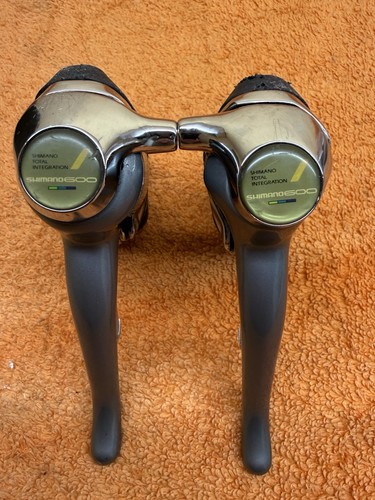 Shimano 600 6400 shifters - 600,