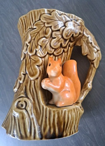 Vintage sylvac 4241 - vintage, woodland