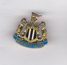 Newcastle United - lapel badge