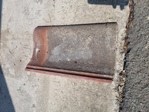 Roof tiles rustic red - x,