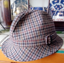 LADIES BARBOUR TWEED HAT