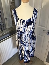 Ladies Ronit Zilkha size 14 blue and white silk dress
