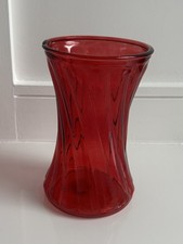 Red thick glass - ribbed, swirl