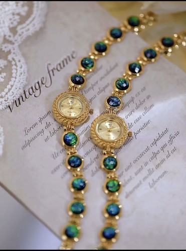 Women gold and blue - gold,
