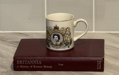 Vintage queen elizabeth - queen,