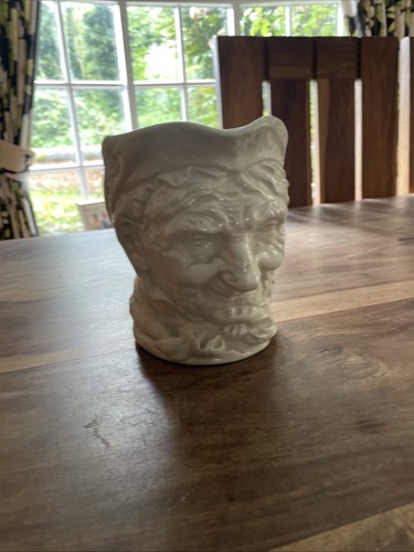 Royal doulton large granny - doulton, a