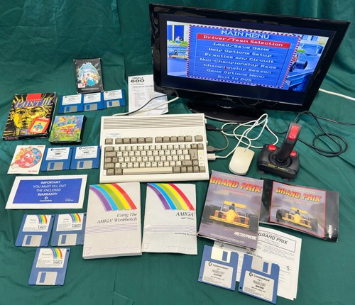 Commodore amiga a600 - *commodore,