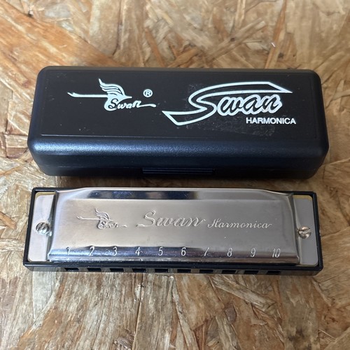 Swan hole harmonica key - g, &