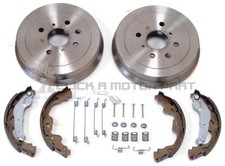 PEUGEOT 107 1.0 2005-2015 REAR 2 BRAKE DRUMS AND SHOES SET + FITTING KIT