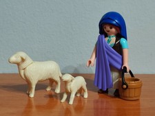 PLAYMOBIL LOT OF FIGURES