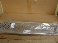 1379371 Front Upper Radiator